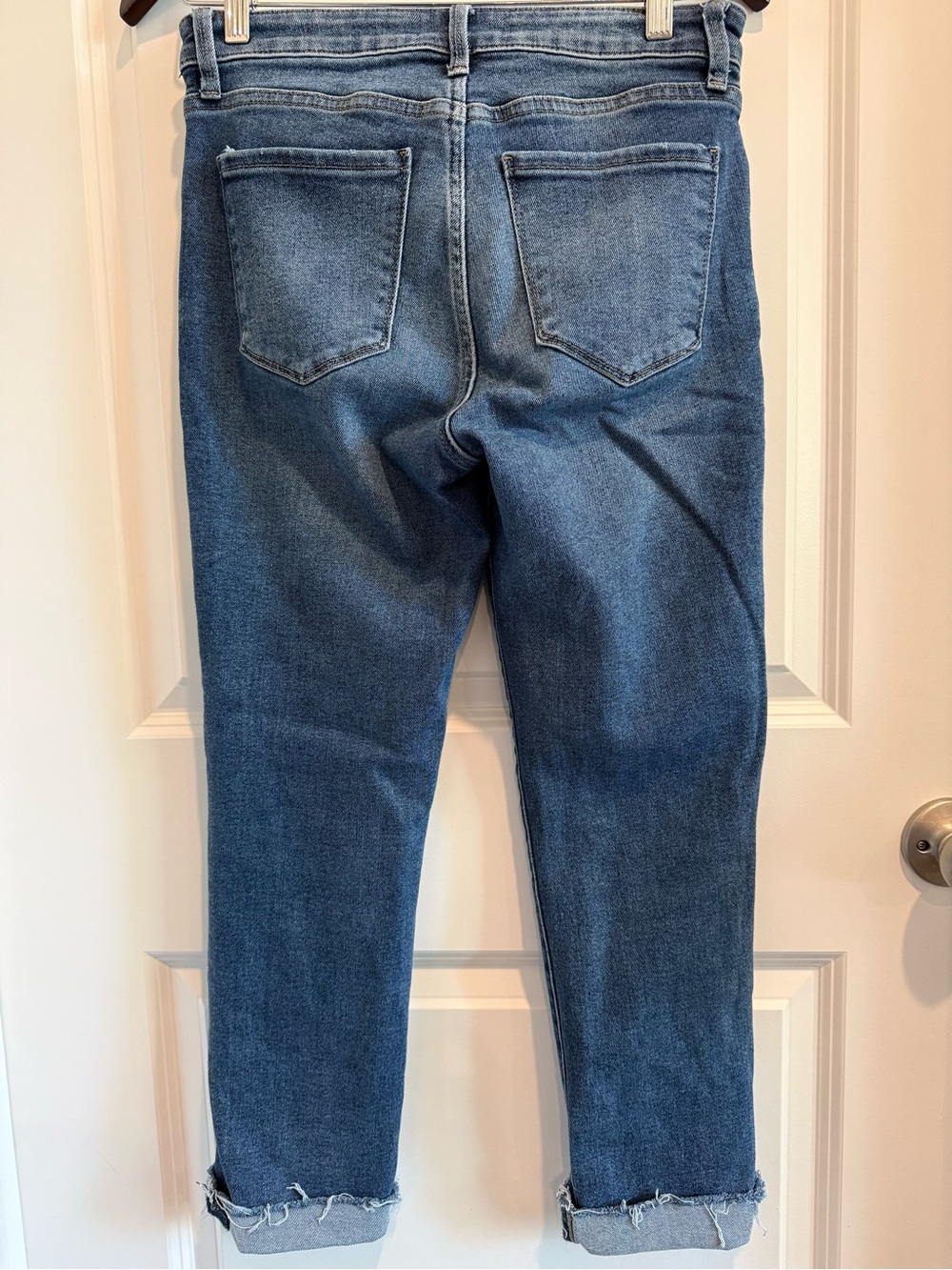 Evereve Women's Medium Blue Boyfriend Jeans - Picture 2 of 3